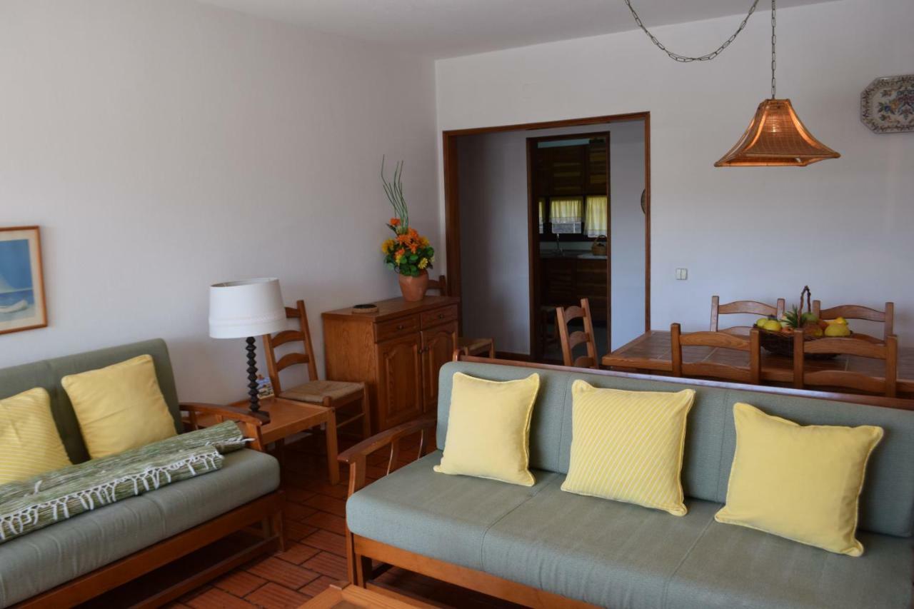 Apartamento T2 Com Piscina E Wifi A 350 Metros Da Praia Olhos de Agua  Exterior foto