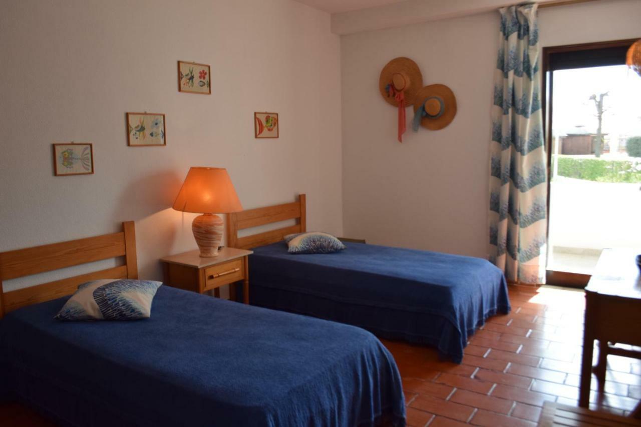 Apartamento T2 Com Piscina E Wifi A 350 Metros Da Praia Olhos de Agua  Exterior foto
