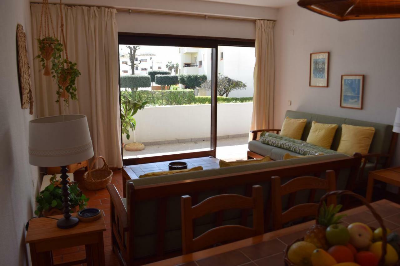 Apartamento T2 Com Piscina E Wifi A 350 Metros Da Praia Olhos de Agua  Exterior foto