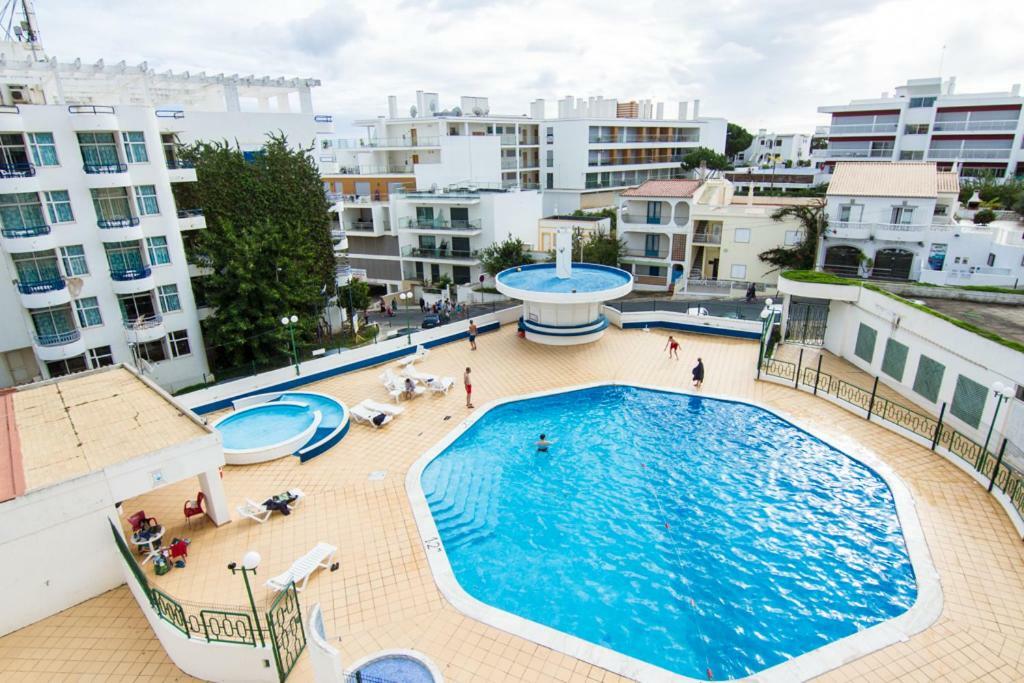 Apartamento T2 Com Piscina E Wifi A 350 Metros Da Praia Olhos de Agua  Exterior foto